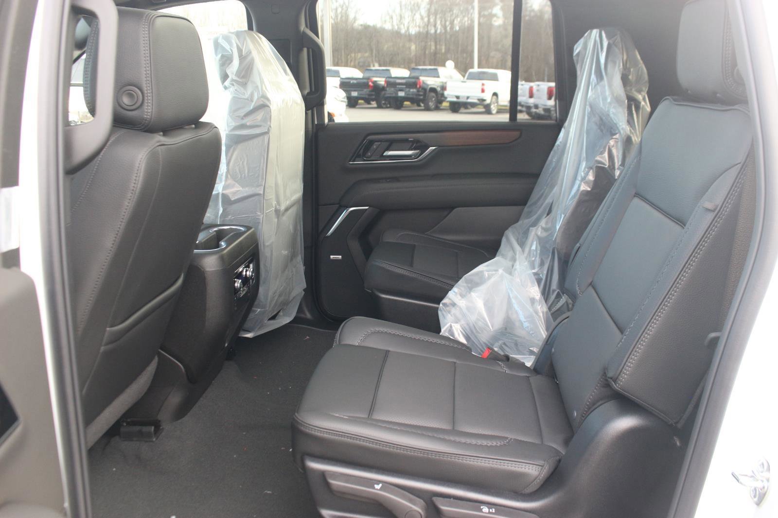 New 2026 GMC Yukon XL Denali w/ Sun & Power Step Package AWD/4WD image 13