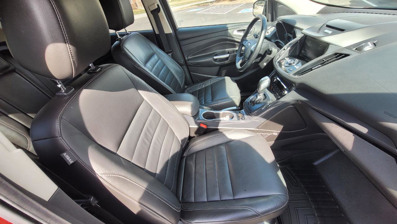 Used 2015 Ford Escape Titanium AWD/4WD image 20