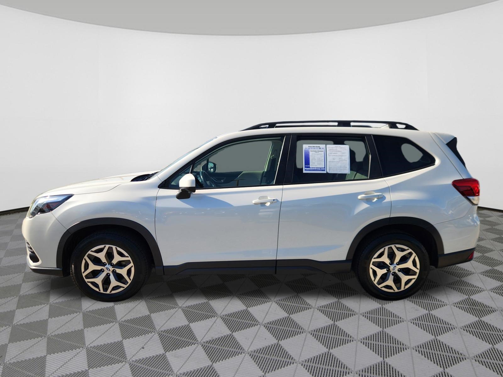 Used 2022 Subaru Forester Premium AWD/4WD image 5