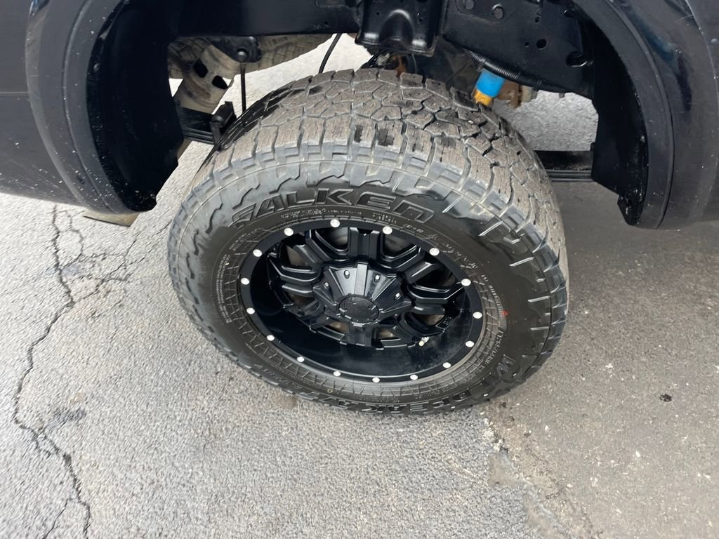 Used 2017 Nissan Titan PRO-4X image 32