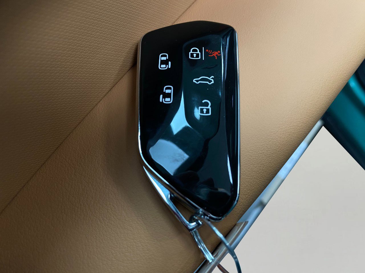 New 2025 Volkswagen ID. Buzz 1st Edition image 29