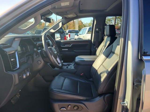 Used 2023 GMC Sierra 1500 Denali w/ Technology Package AWD/4WD image 11
