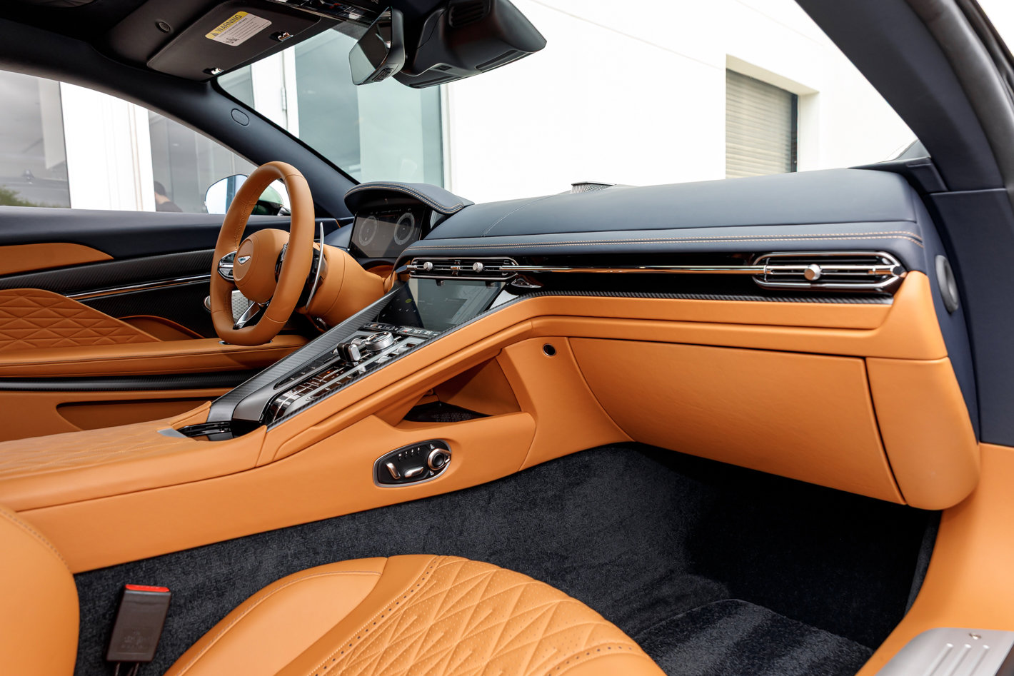 Used 2025 Aston Martin DB12 Coupe image 43