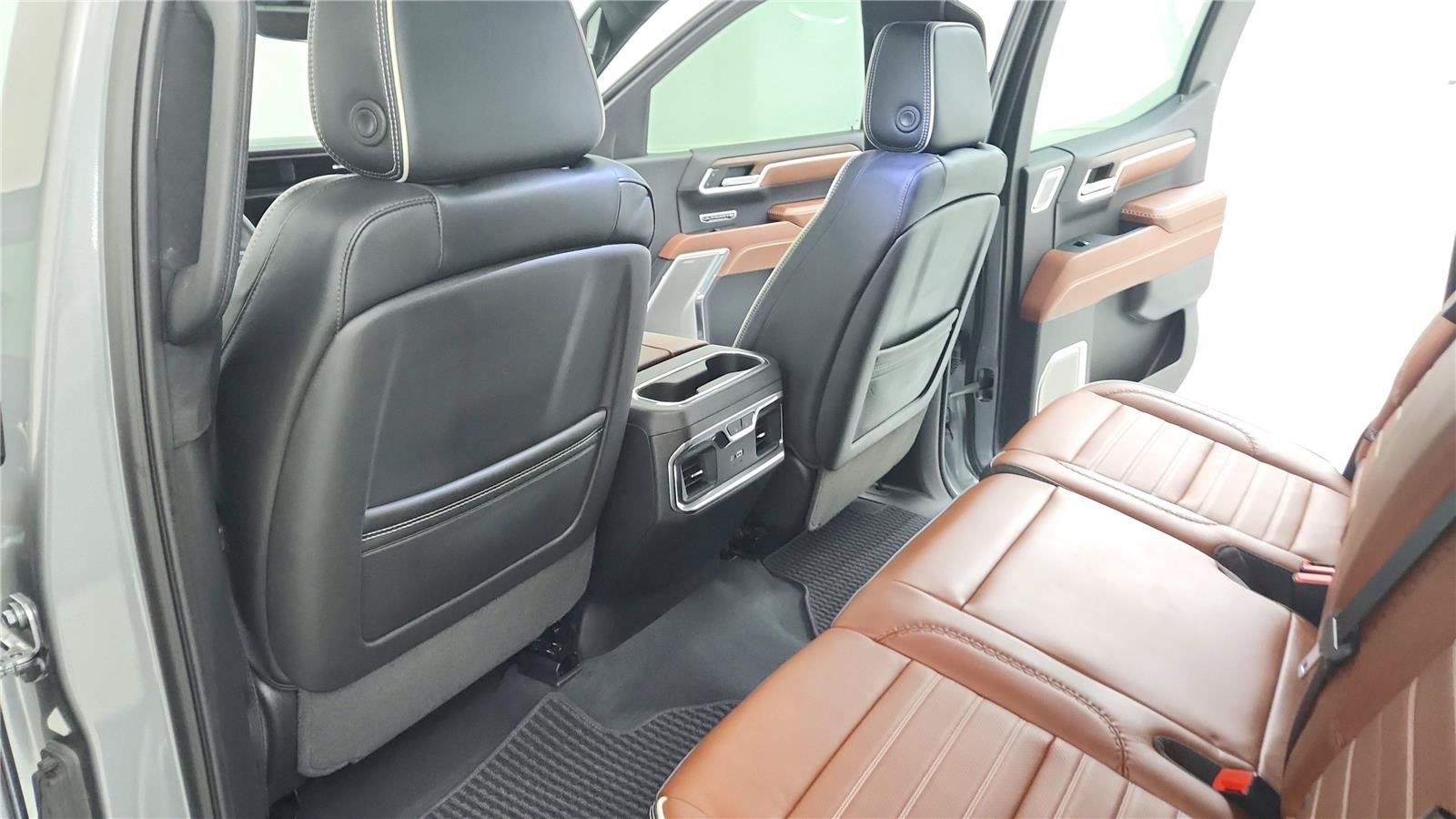 Used 2024 GMC Sierra 1500 Denali Ultimate AWD/4WD image 15