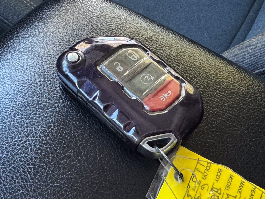 Used 2024 Jeep Wrangler Unlimited Sport AWD/4WD image 32