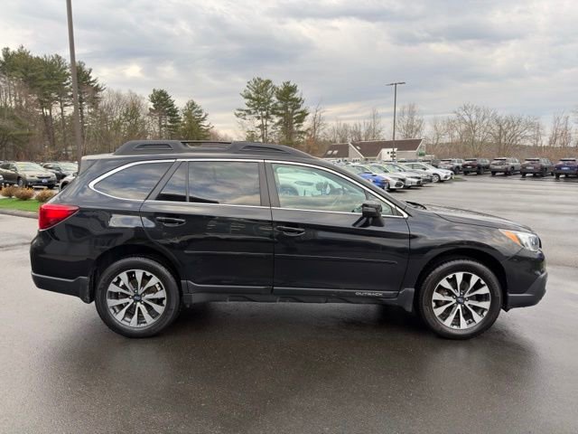 Used 2017 Subaru Outback 2.5i Limited image 4