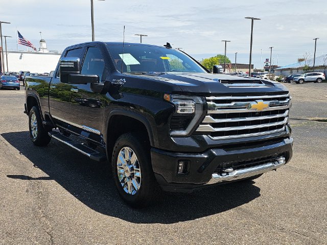 Used 2024 Chevrolet Silverado 2500 High Country w/ Z71 Off-Road Package AWD/4WD image 11
