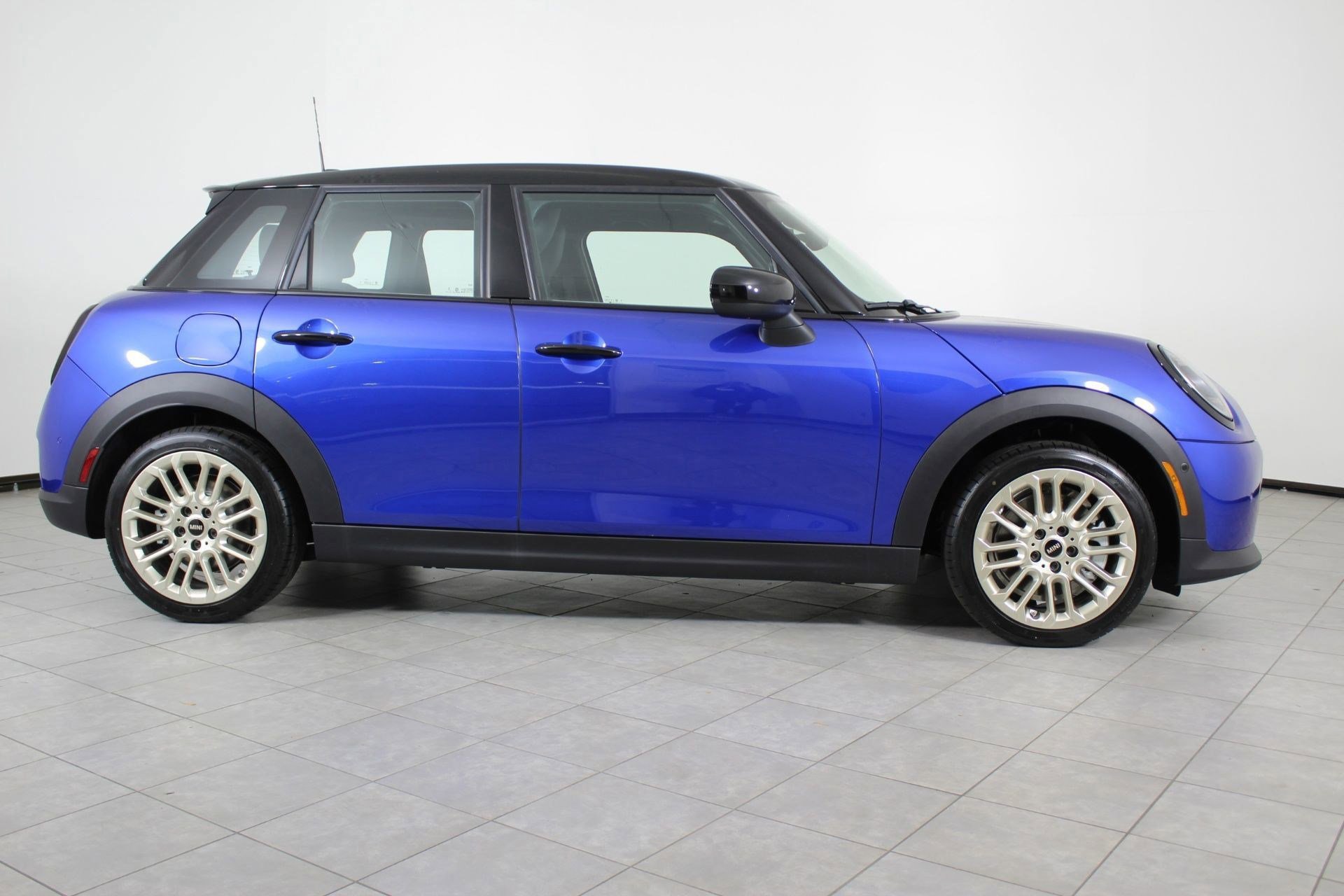 Used 2026 MINI Cooper S FWD image 8