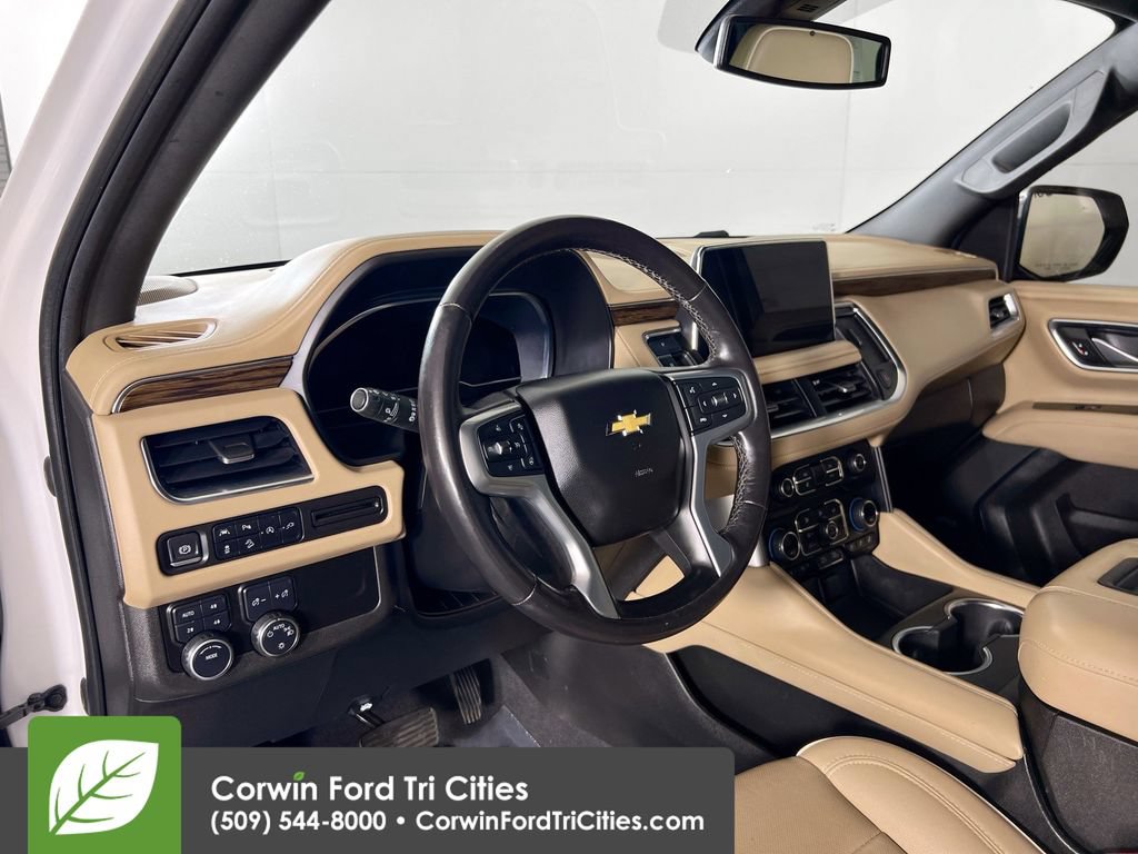 Used 2022 Chevrolet Suburban Premier AWD/4WD image 3