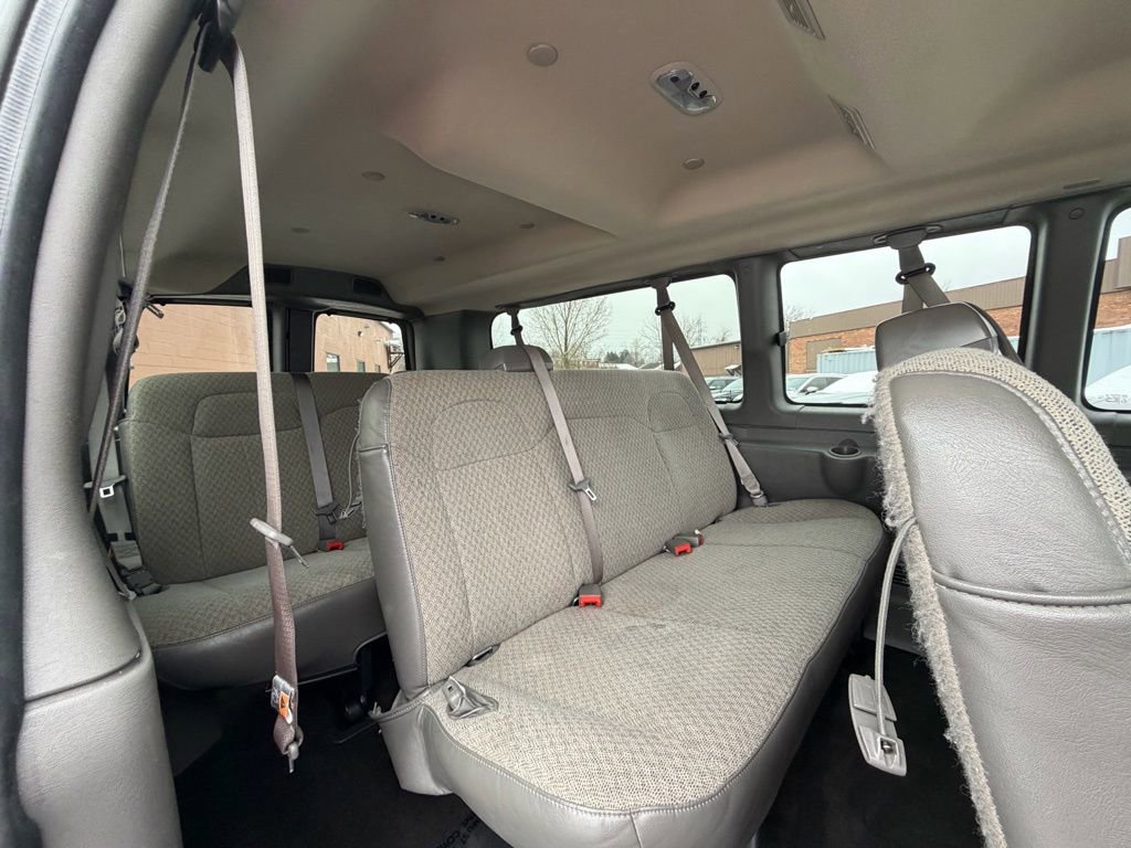 Used 2025 Chevrolet Express 3500 LT w/ LT Preferred Equipment Group RWD image 24