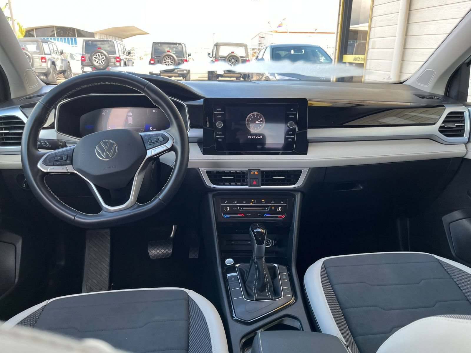 Used 2026 Volkswagen Taos SE FWD image 33