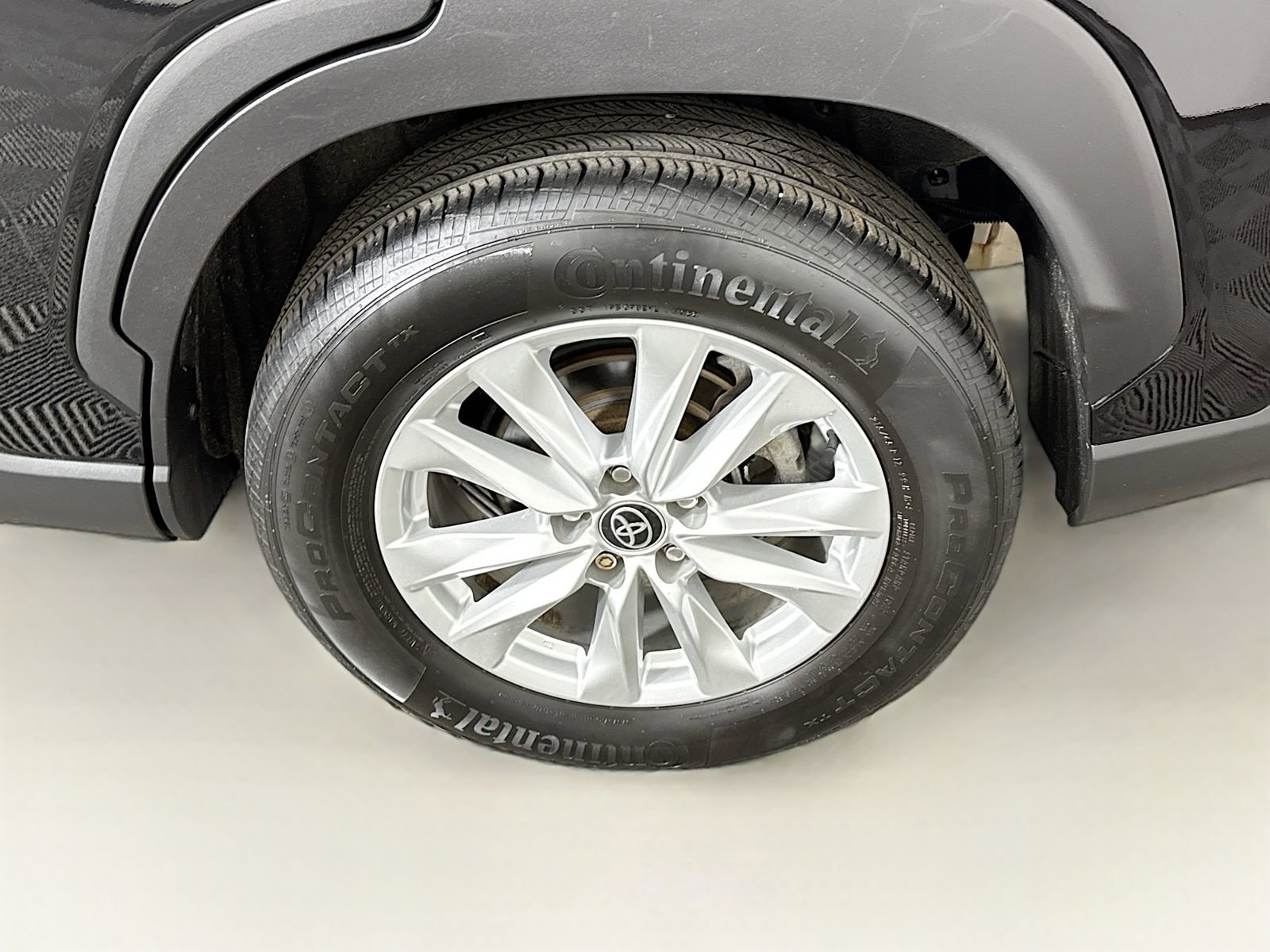 Certified 2023 Toyota Corolla Cross LE image 13