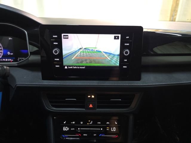 Used 2025 Volkswagen Taos SE image 21