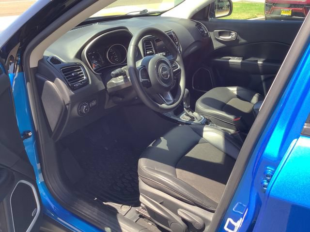 Used 2021 Jeep Compass Latitude w/ Sun and Sound Group AWD/4WD image 7