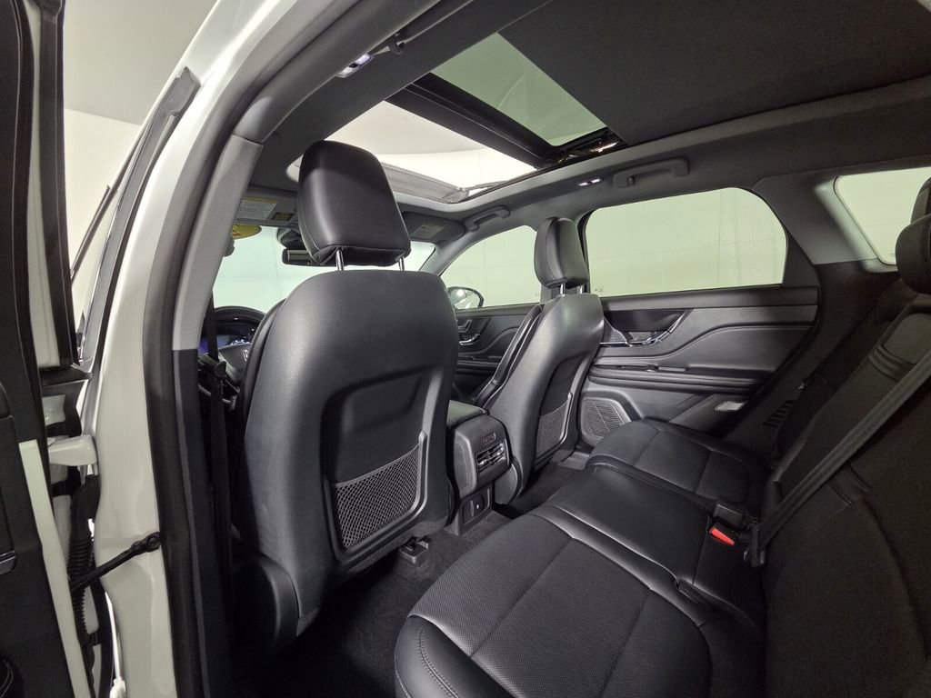 Used 2022 Lincoln Corsair FWD w/ Premium Package image 28