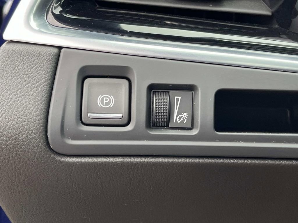 Certified 2024 Cadillac XT6 Premium Luxury image 30