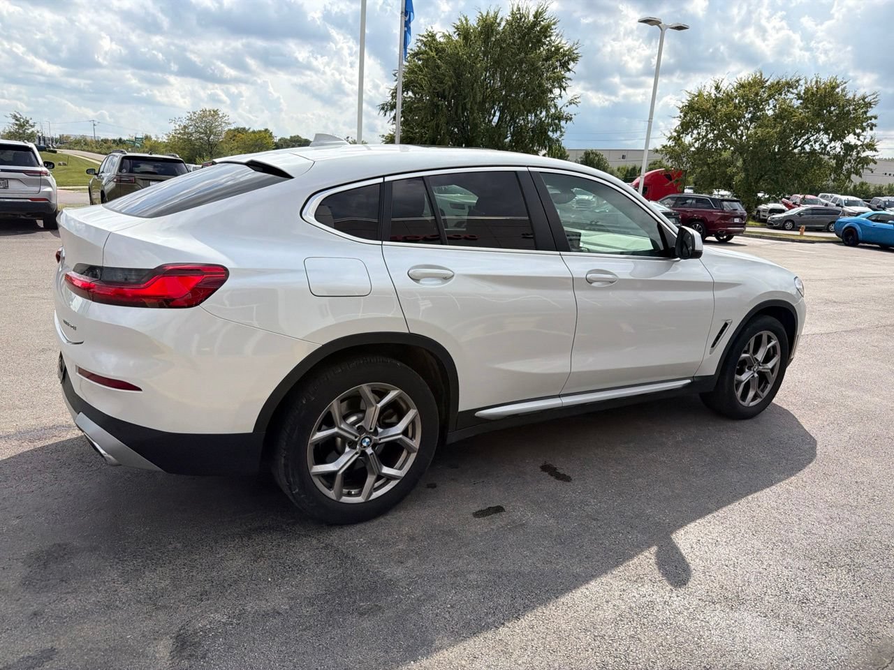 Used 2022 BMW X4 xDrive30i AWD/4WD image 10