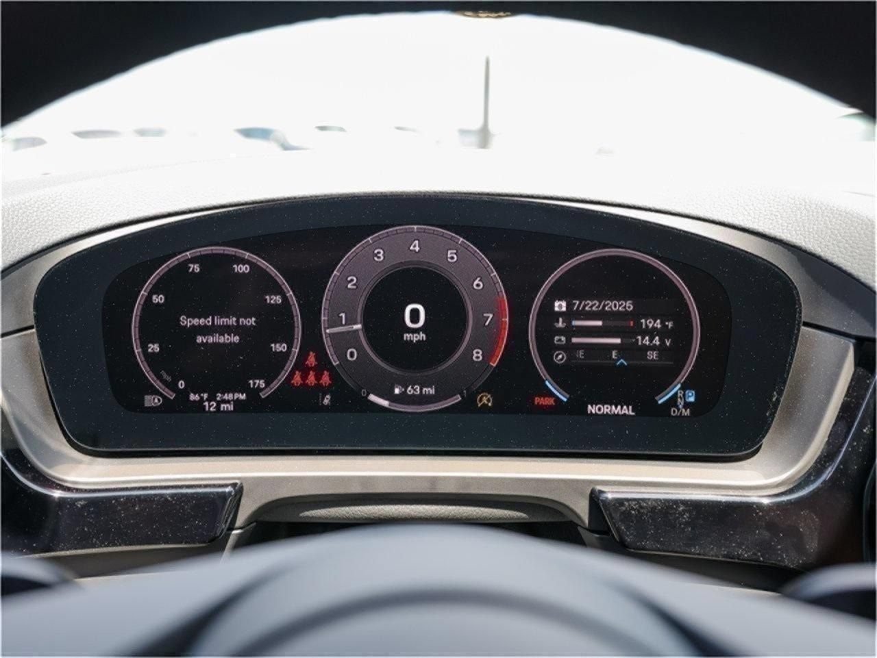 Certified 2025 Porsche Cayenne Coupe AWD/4WD image 15