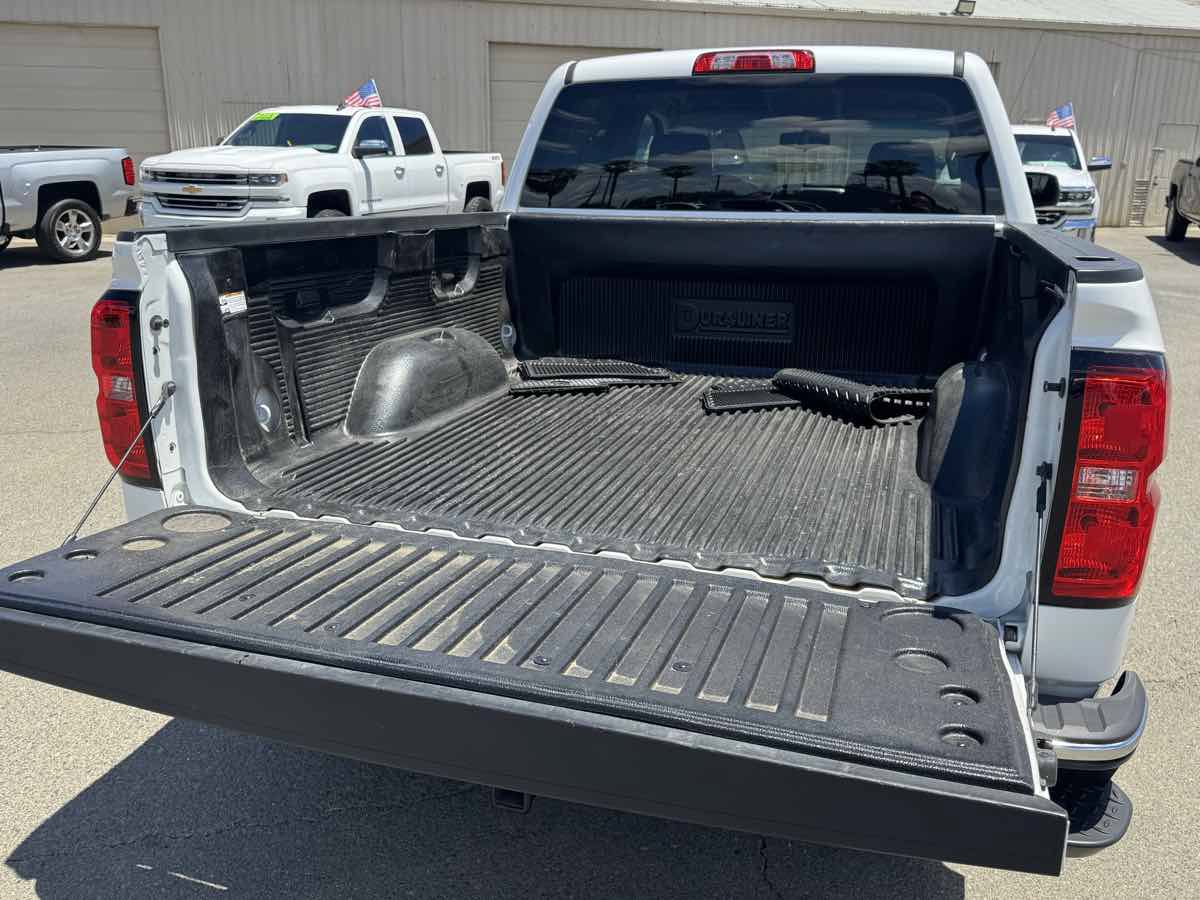 Used 2018 Chevrolet Silverado 1500 LT w/ LT Eassist Package RWD image 13