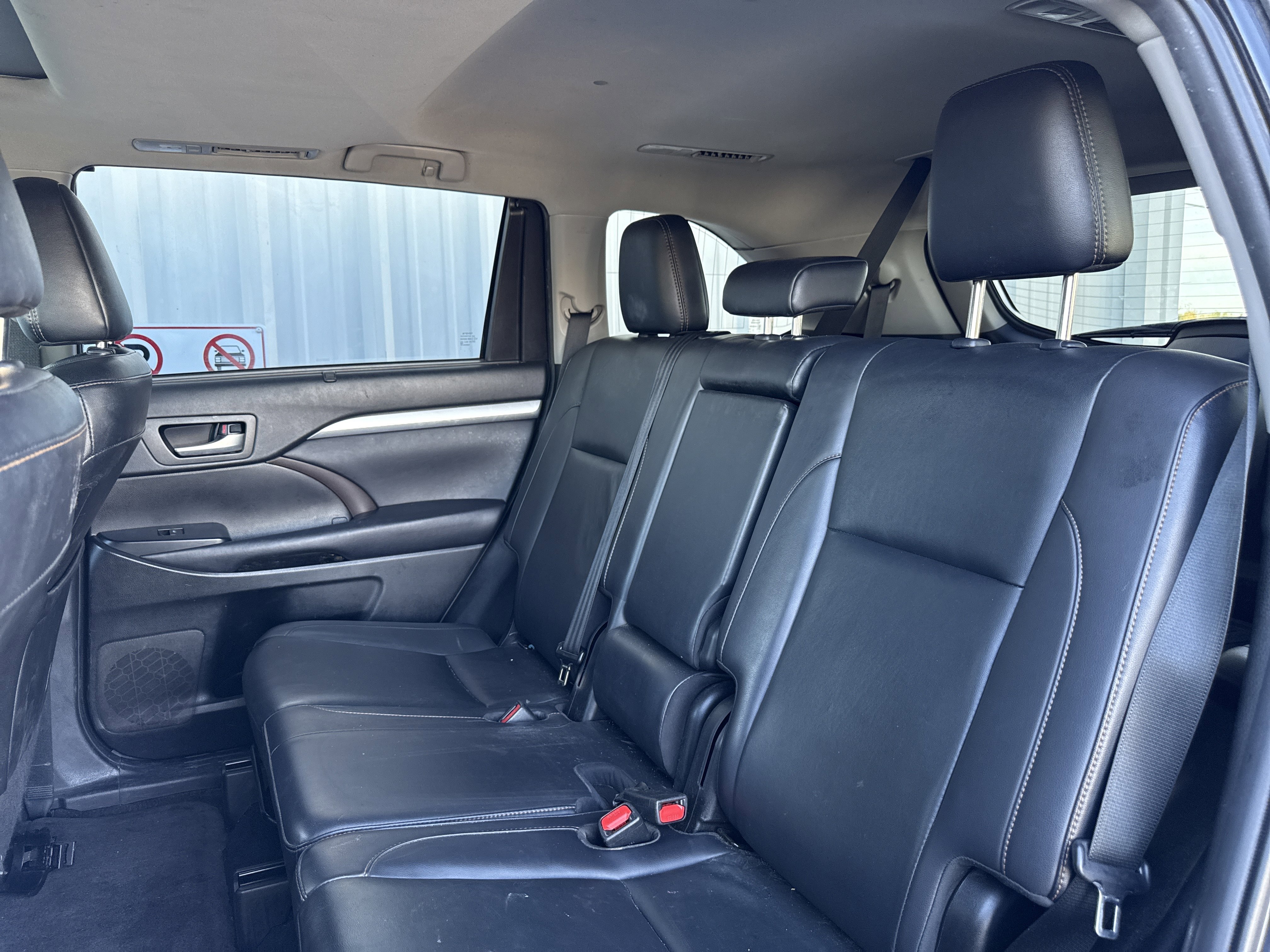 Used 2019 Toyota Highlander XLE image 20