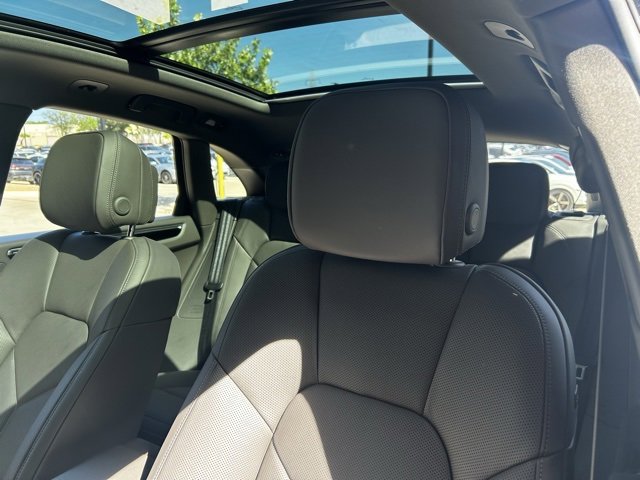 Certified 2025 Porsche Macan image 42