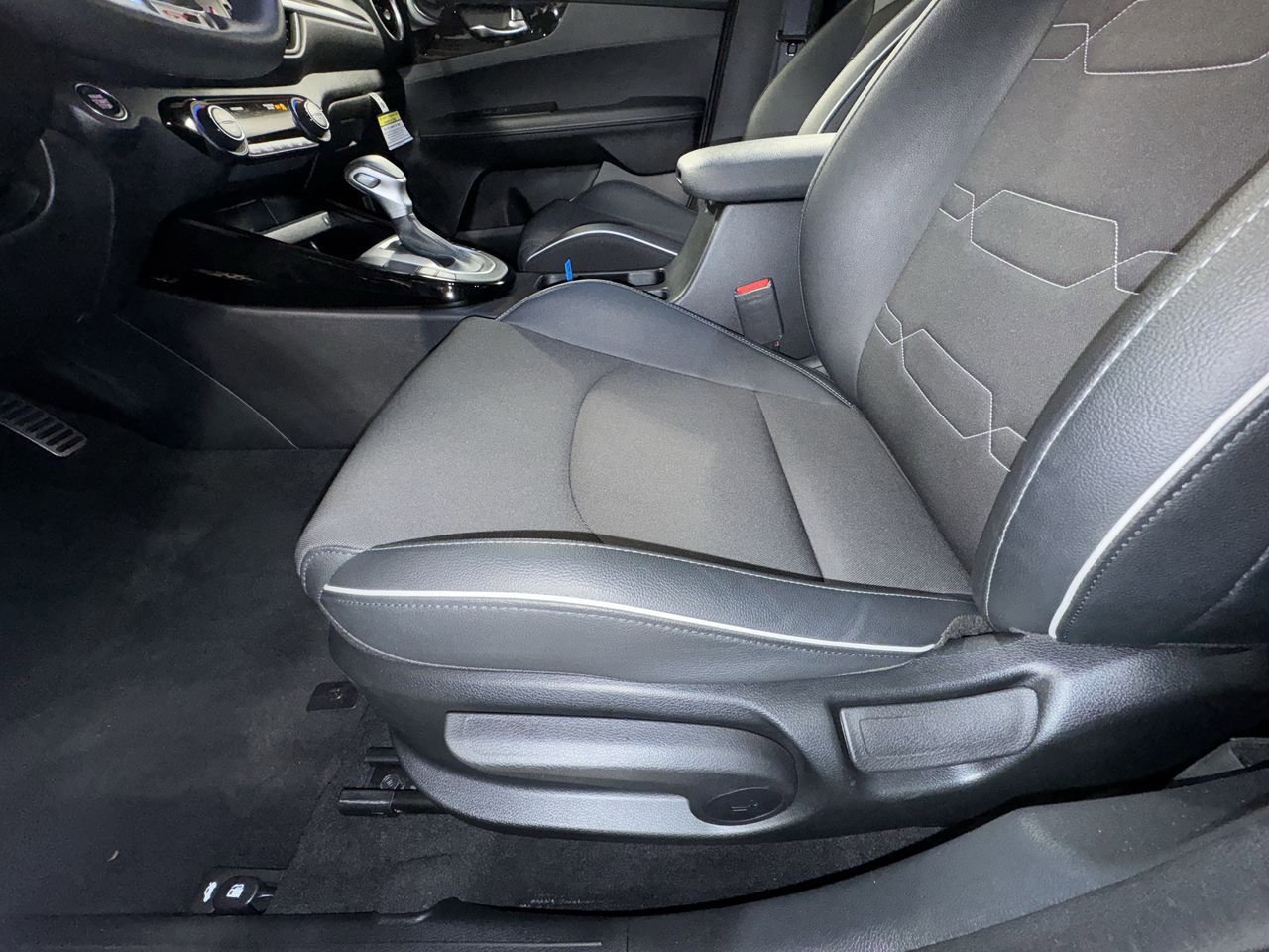 Certified 2024 Kia Forte GT-Line w/ GT-Line Premium Package image 17