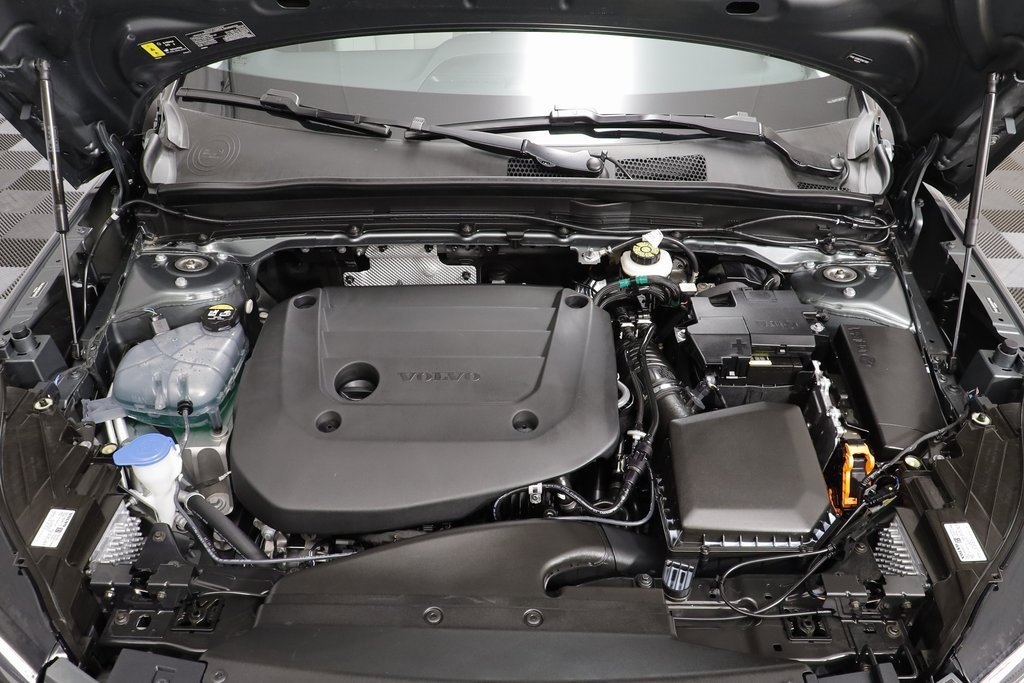 Used 2026 Volvo XC40 B5 Ultra w/ Climate Package image 24