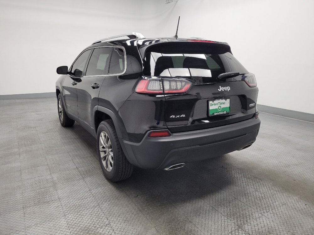 Used 2019 Jeep Cherokee Latitude Plus w/ Cold Weather Group AWD/4WD image 5