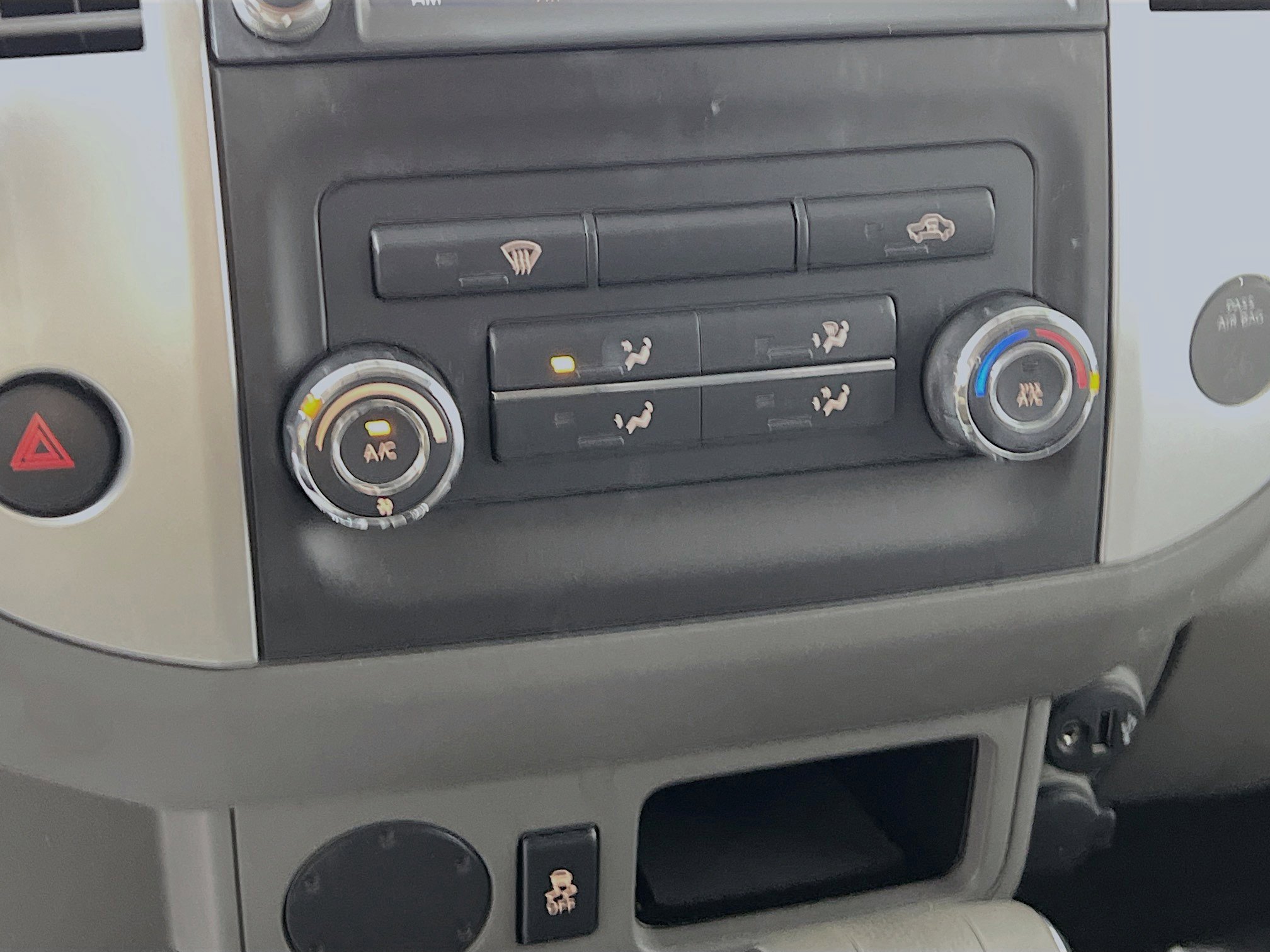 Used 2019 Nissan Frontier SV image 26