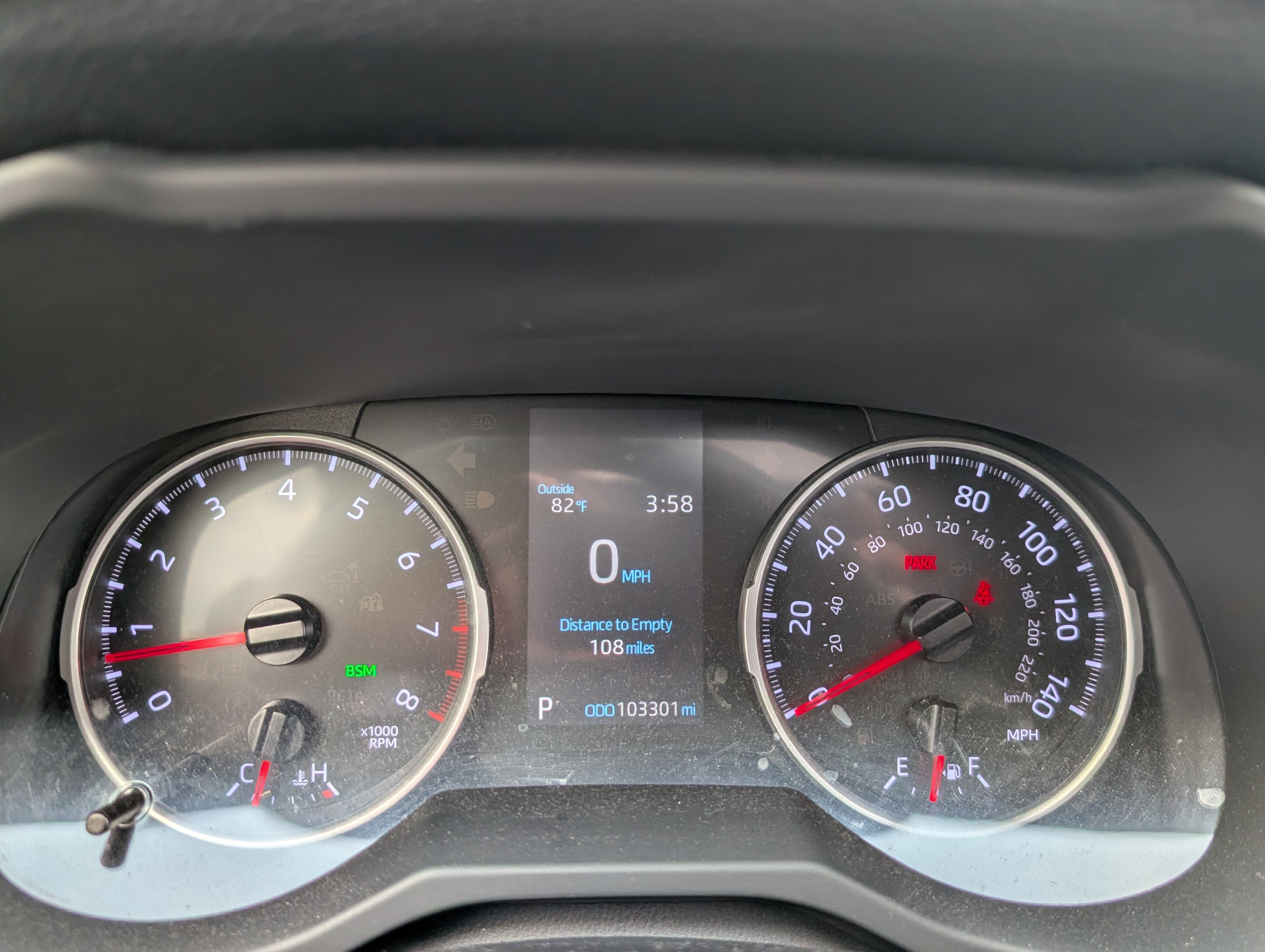 Used 2019 Toyota RAV4 XLE w/ Carpet Mat Package AWD/4WD image 10
