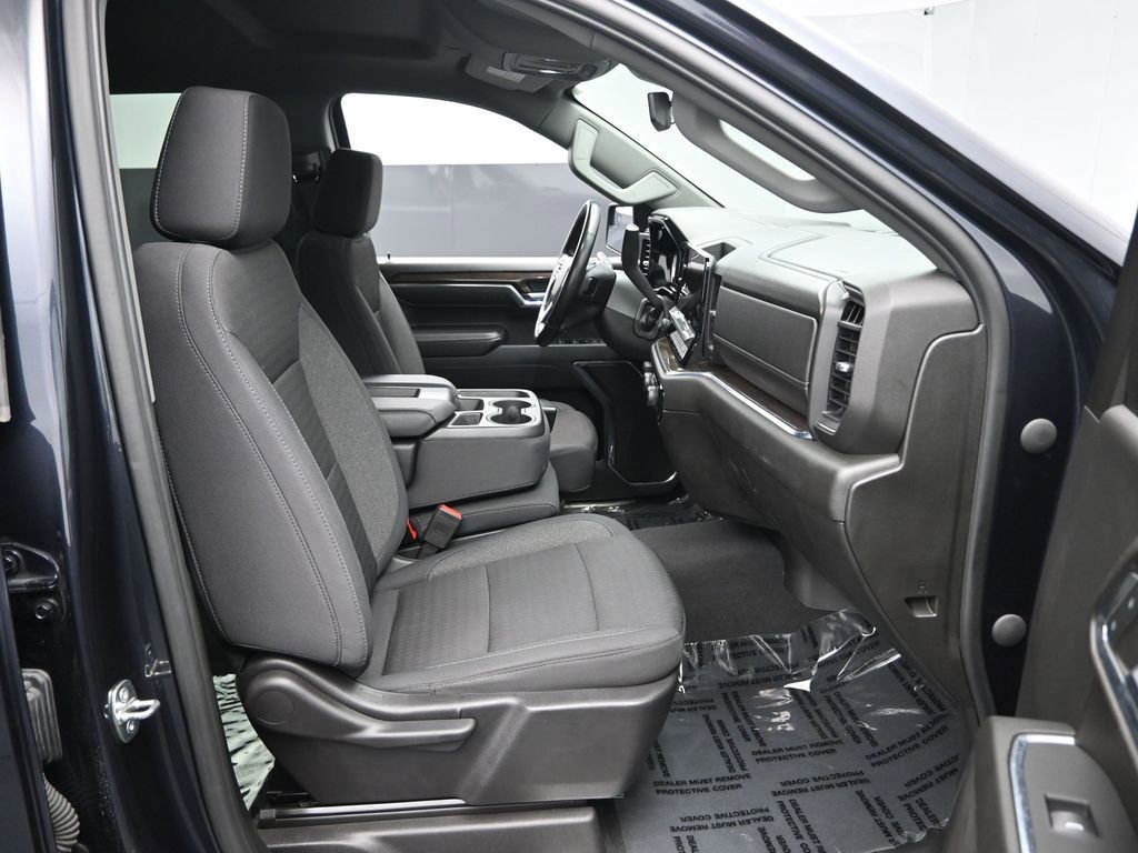 Used 2024 Chevrolet Silverado 1500 RST w/ Z71 Off-Road Package image 32