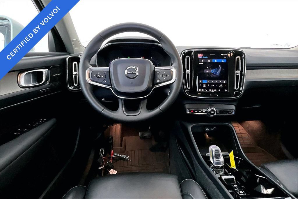Used 2023 Volvo XC40 B5 Plus w/ Protection Package Premier AWD/4WD image 6