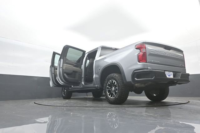Used 2023 Chevrolet Silverado 1500 ZR2 image 36