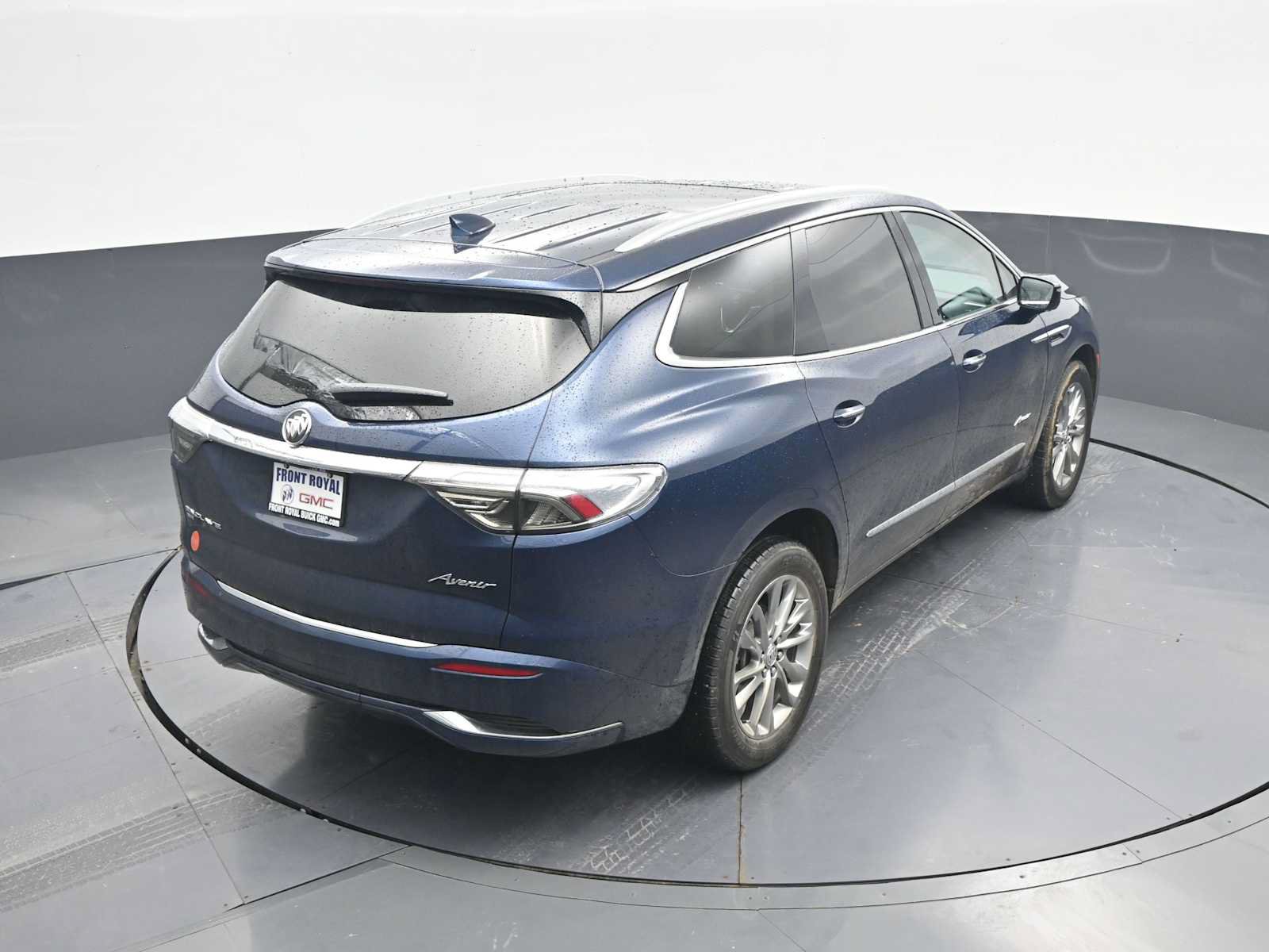 Used 2024 Buick Enclave Avenir w/ Avenir Technology Package AWD/4WD image 32