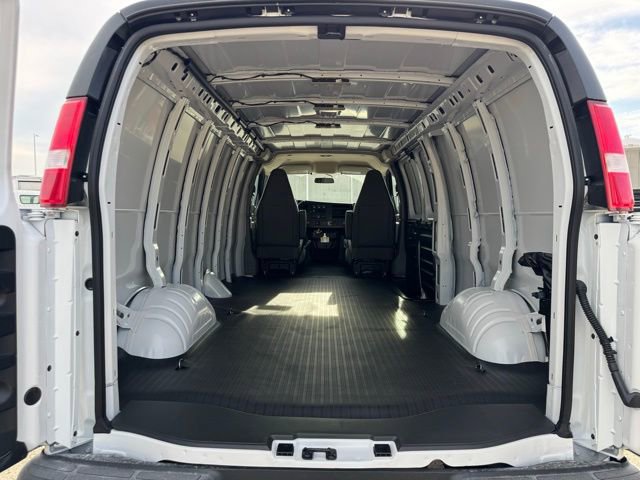 New 2025 Chevrolet Express 2500 Extended w/ Enhanced Convenience Package RWD image 12