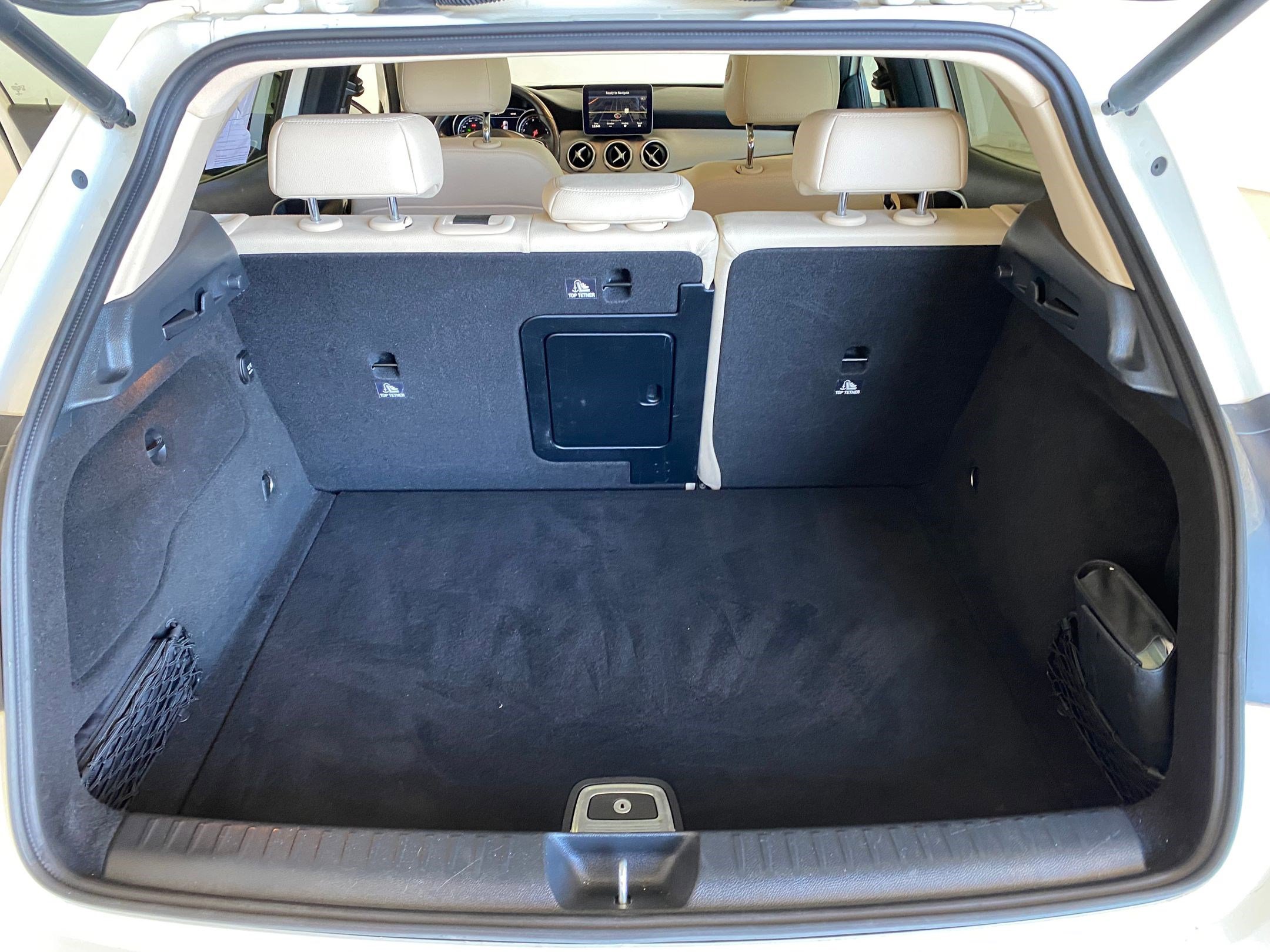 Used 2018 Mercedes-Benz GLA 250 4MATIC image 32