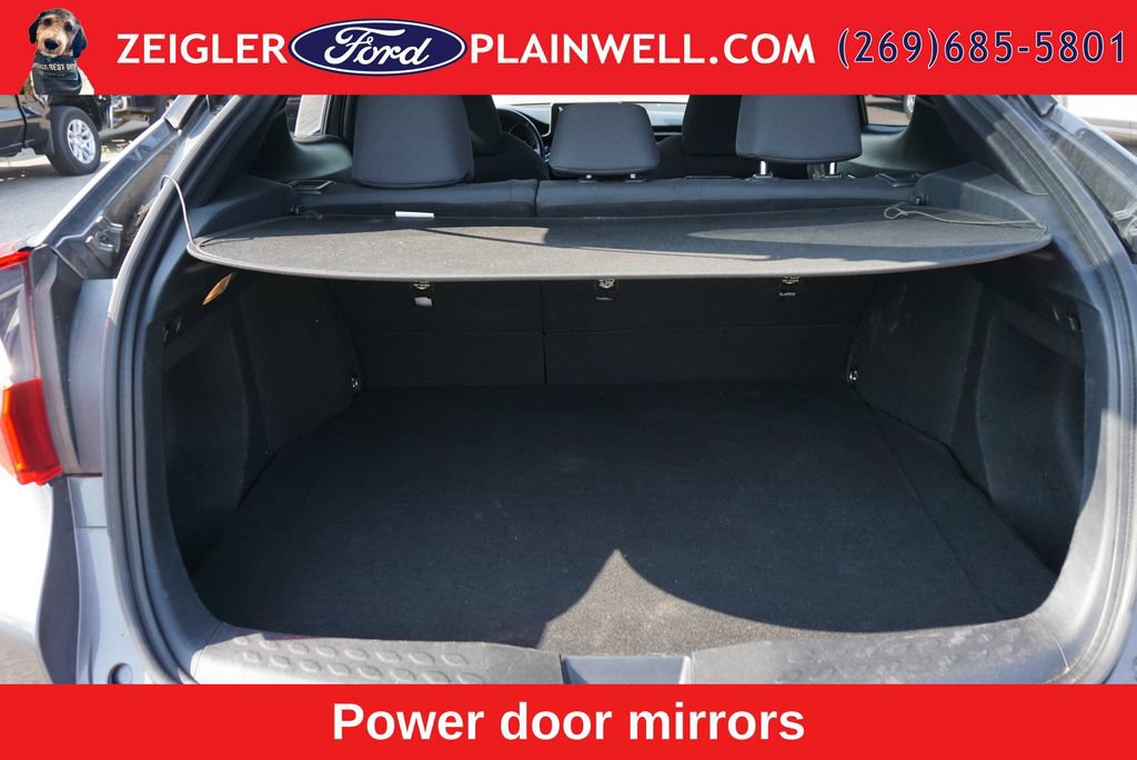 Used 2018 Toyota C-HR XLE FWD image 10