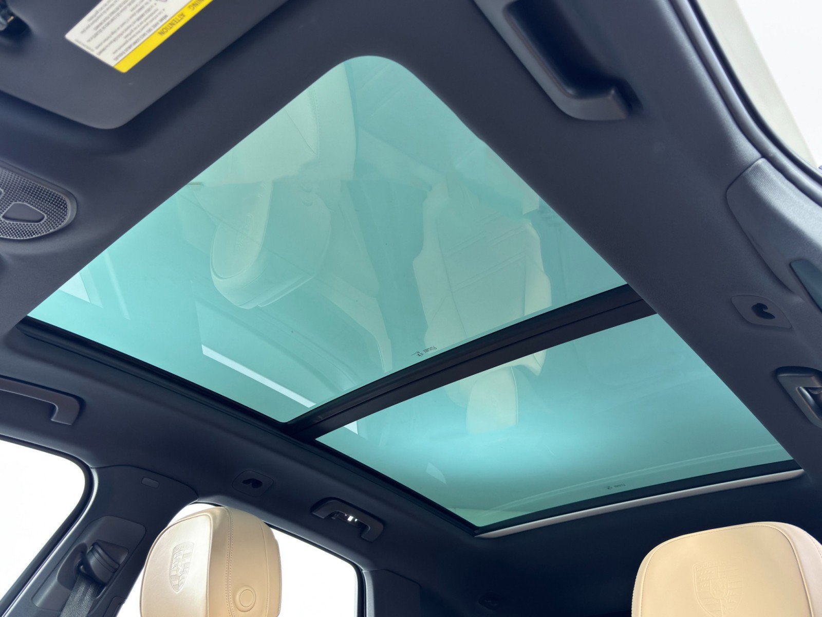 Used 2025 Porsche Cayenne E-Hybrid image 12