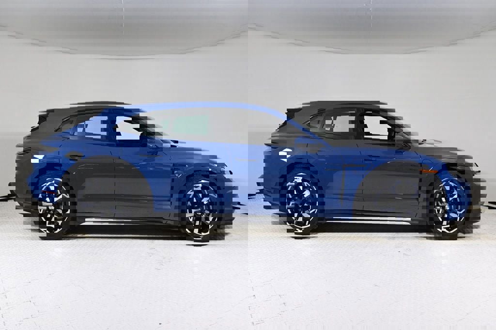 Certified 2025 Porsche Taycan 4 Cross Turismo image 8