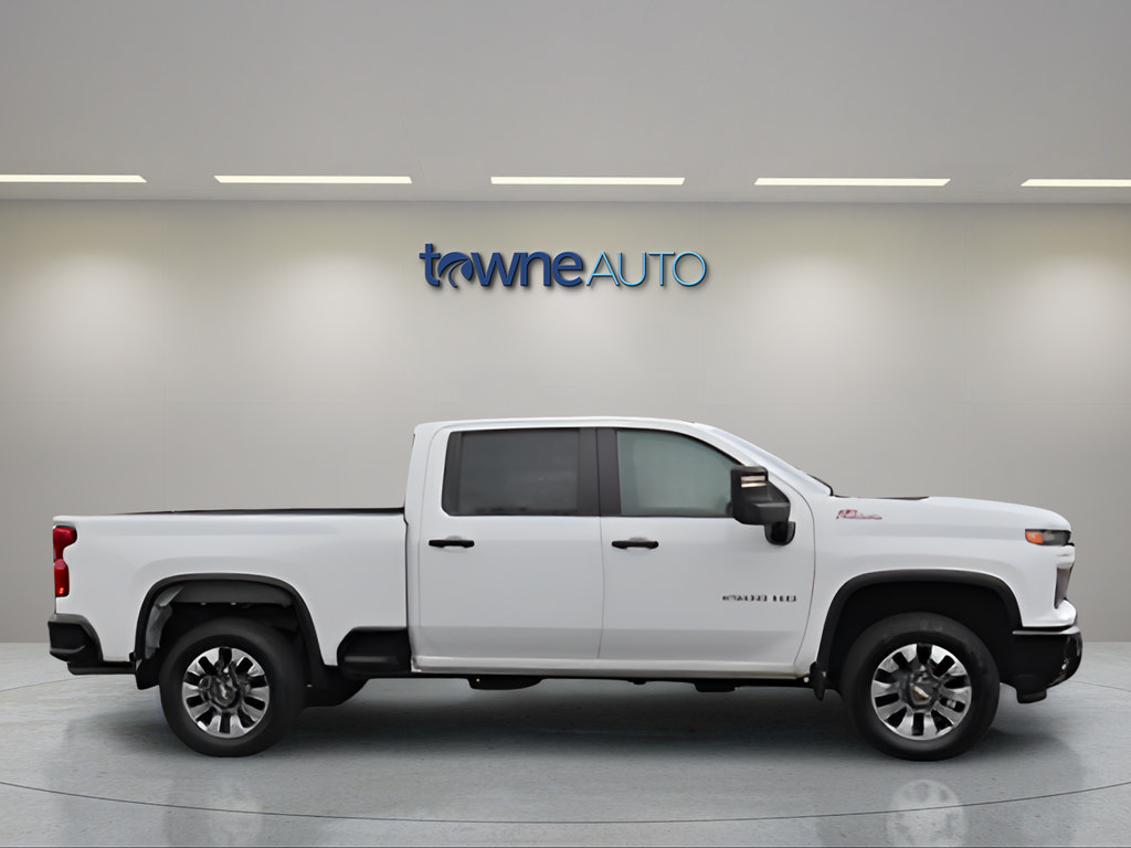 Used 2025 Chevrolet Silverado 2500 Custom w/ Z71 Off-Road Package AWD/4WD image 8