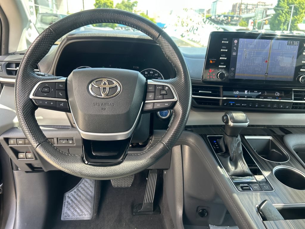 Certified 2023 Toyota Sienna Limited AWD/4WD image 14