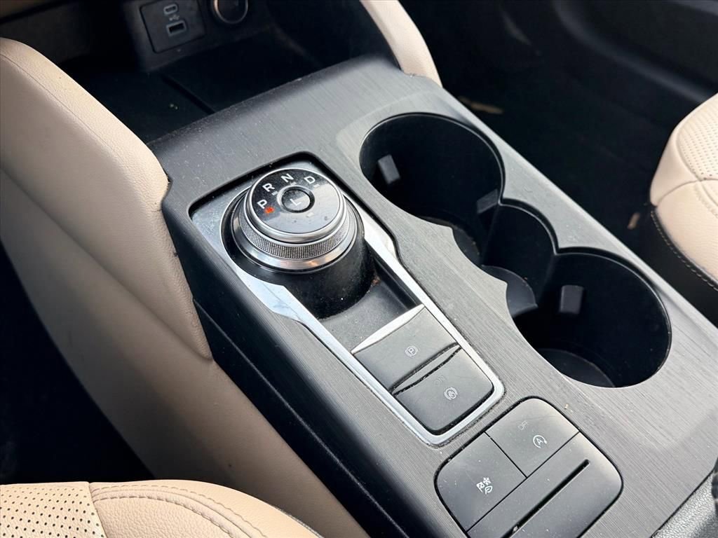 Certified 2021 Ford Escape SEL image 17