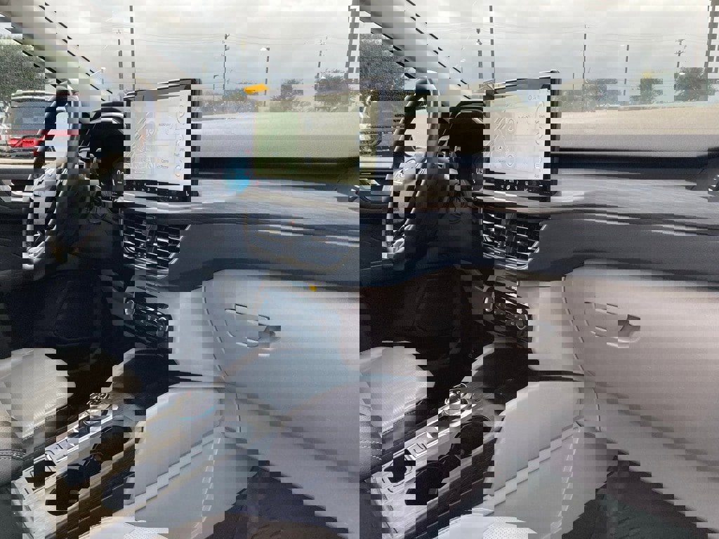 Used 2023 Ford Escape Platinum image 11