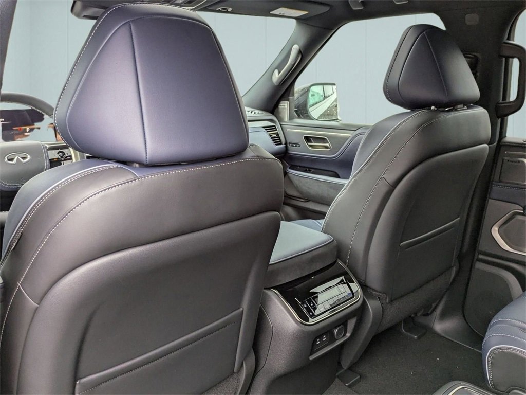 New 2026 INFINITI QX80 4WD w/ Sport Exterior Package image 27