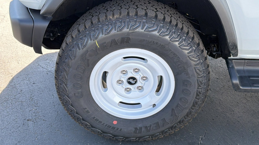 New 2026 Ford Bronco Heritage Edition image 9