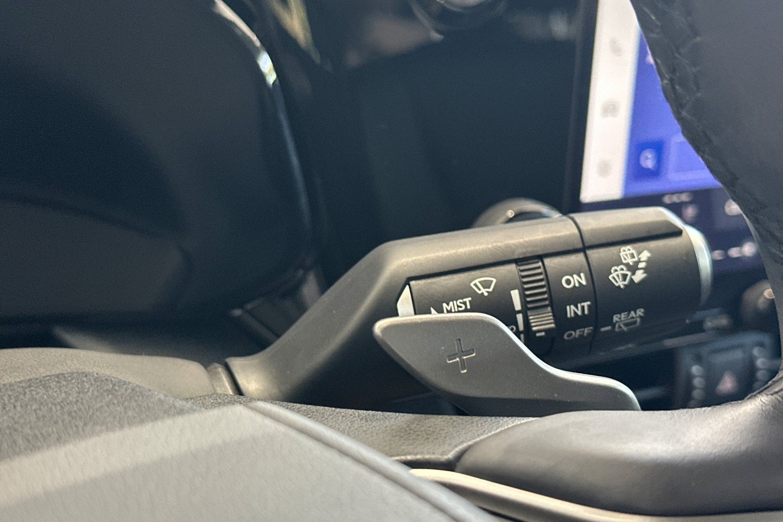 Used 2025 Lexus NX 250 FWD w/ Accessory Package (2T) image 33