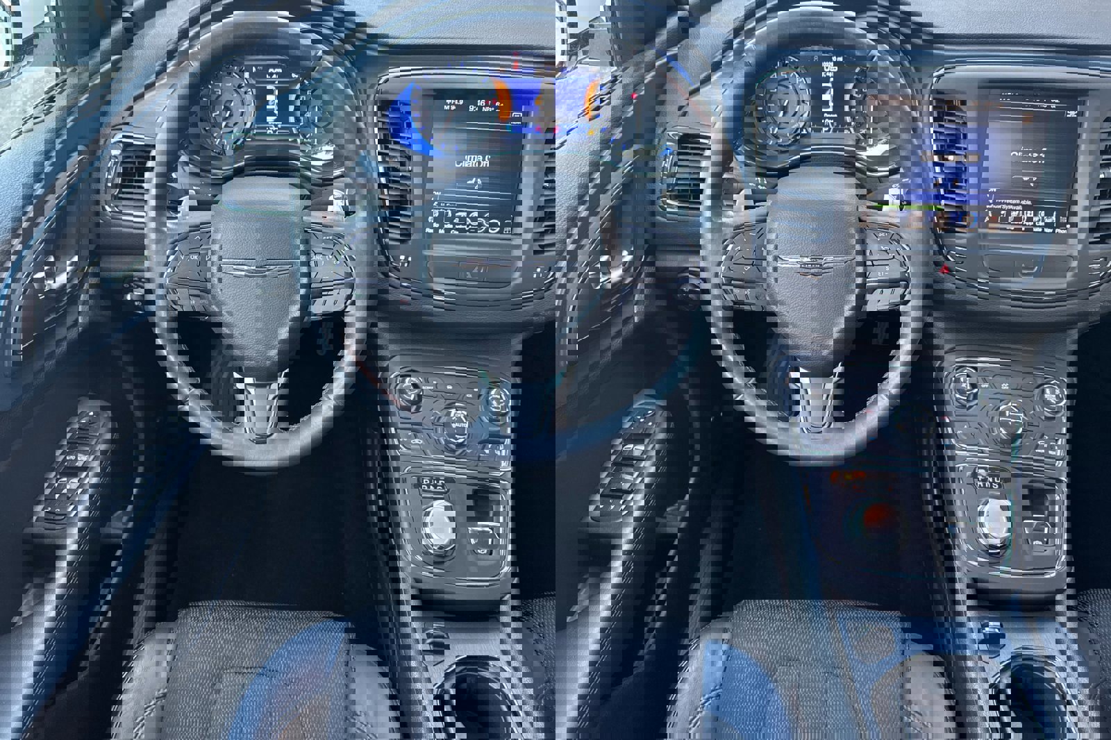 Used 2015 Chrysler 200 S w/ Navigation & Sound Group I image 15