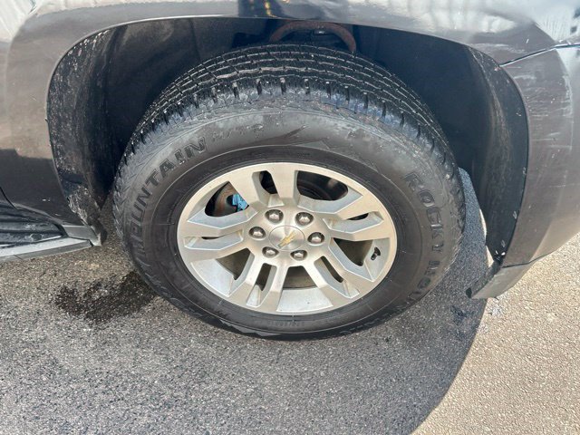 Used 2018 Chevrolet Suburban LT AWD/4WD image 46