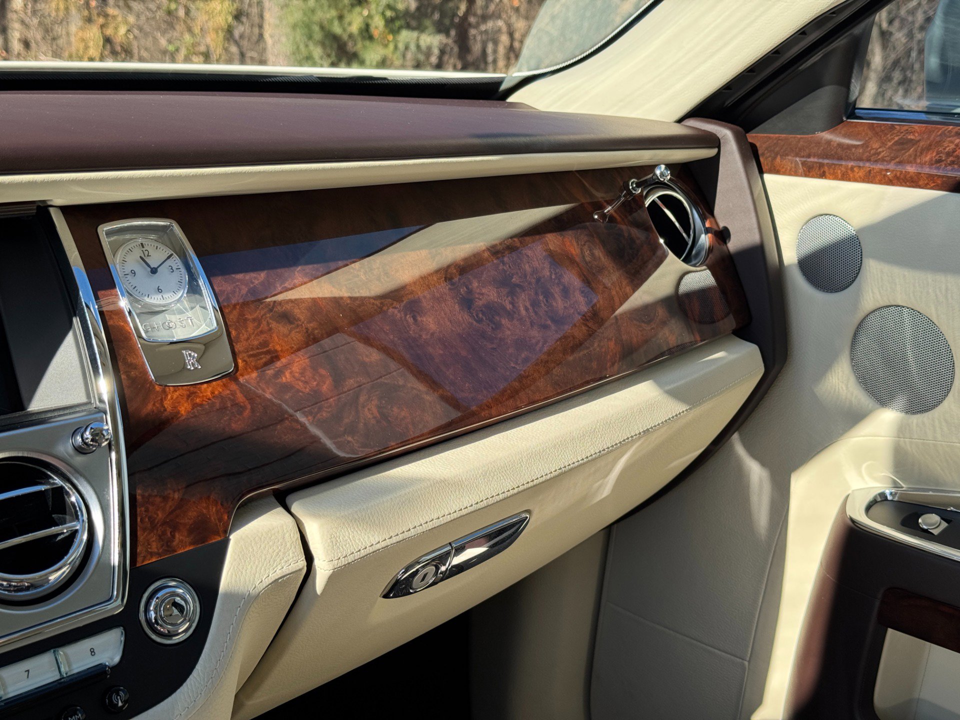 Used 2013 Rolls-Royce Ghost image 43