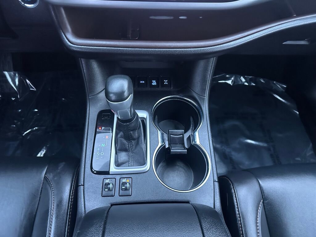 Used 2019 Toyota Highlander XLE image 22
